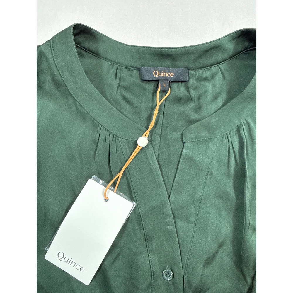 Quince Women Silk Stretch Cap Sleeve Split Neck Blouse Hunter Green Large NWT - Picture 2 of 6